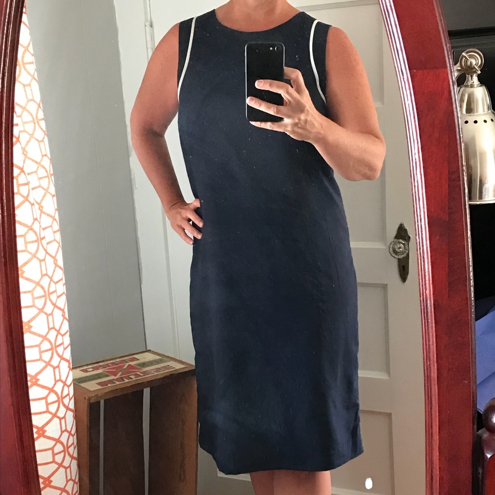 EUC Banana Republic shift Navy/white piping